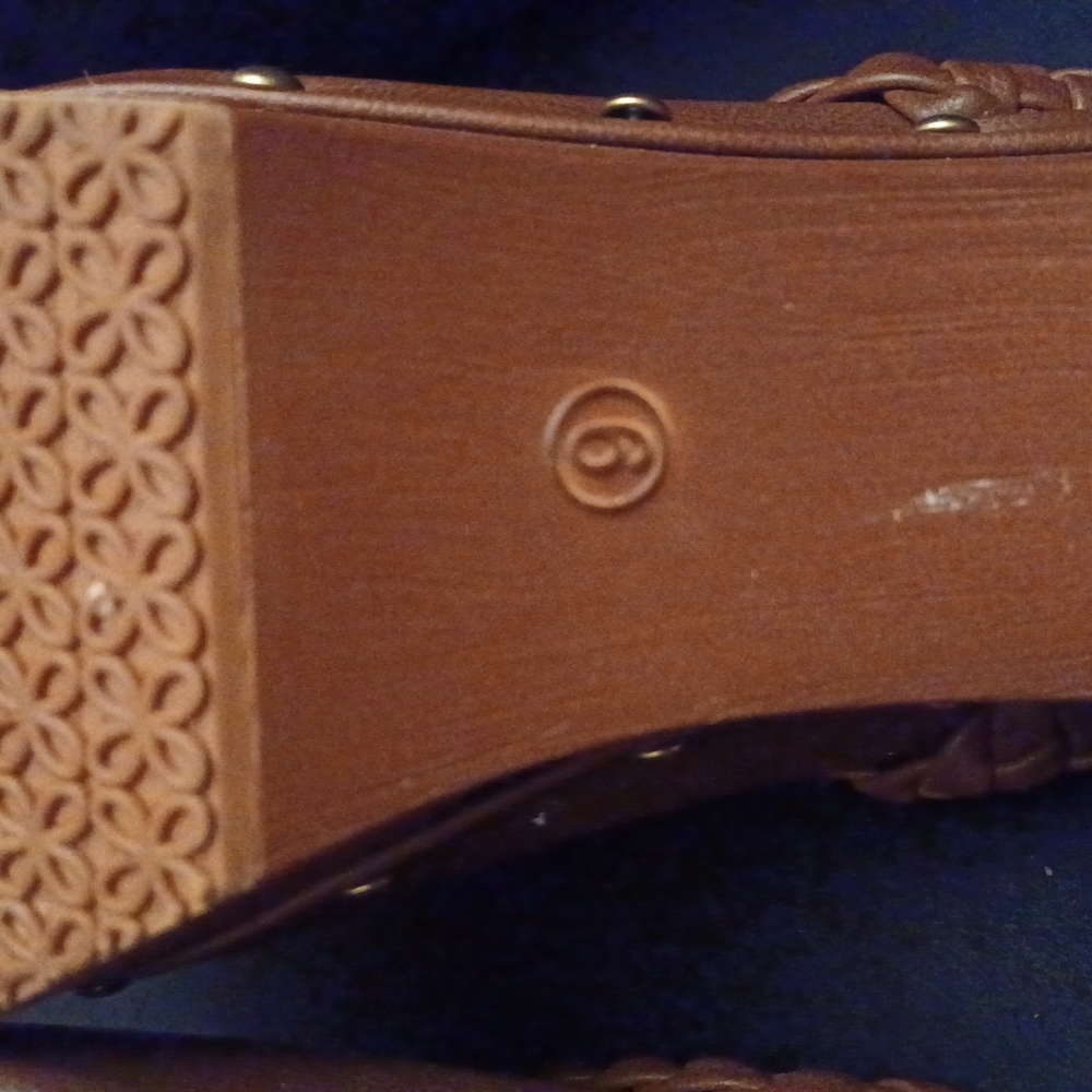 Shoes - Picture 5 of 8